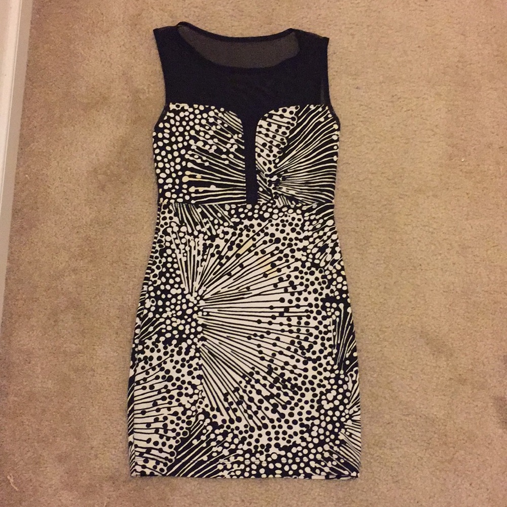 Size small. Black and white bodycon mini w/ mesh.
